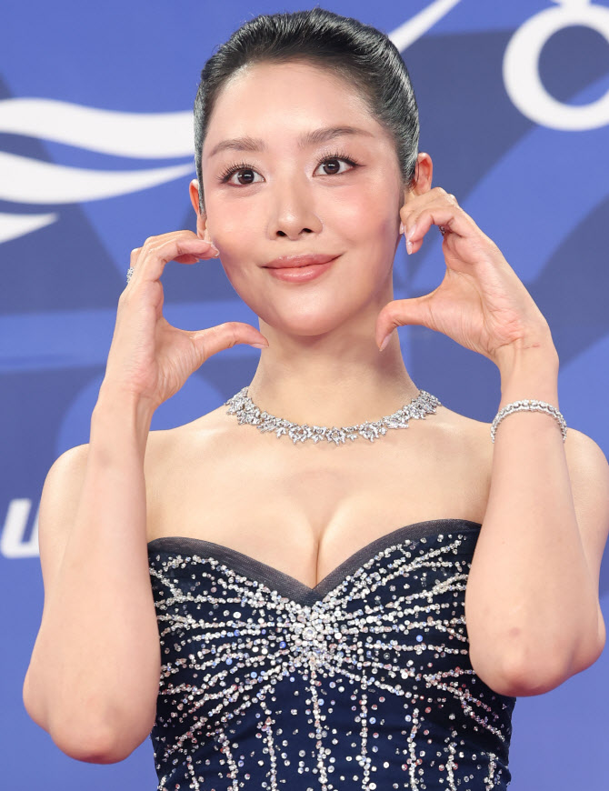 차주영, 유혹 발산                                                                                                                                                                                       