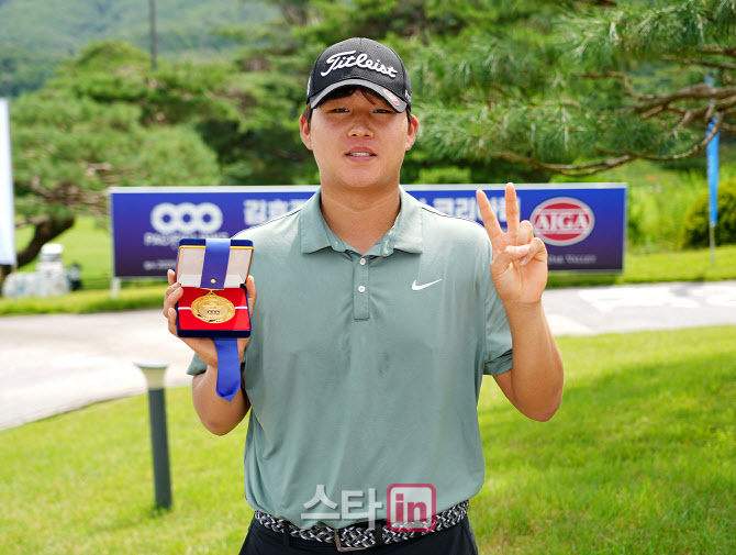 [골프in포토]김성찬,미국주니어골프협회(AJGA) 대회 출전권 받았어요                                                                                                                                        
