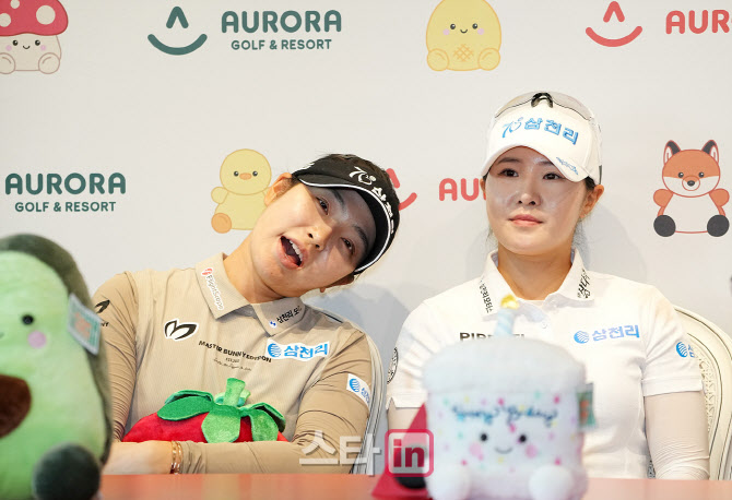 [골프in포토]유현조-고지우,대비되는 표정이죠                                                                                                                                                             