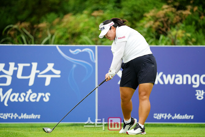 [골프in포토]송은아,완벽한 임팩트                                                                                                                                                                        