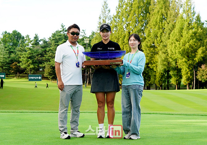  김민솔, 매니지먼트 식구들과 함께                                                                                                                                                                 