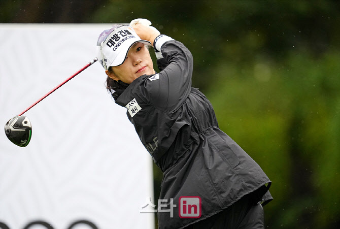 [골프in 포토] 김민선,연습도 강력하게                                                                                                                                                                    