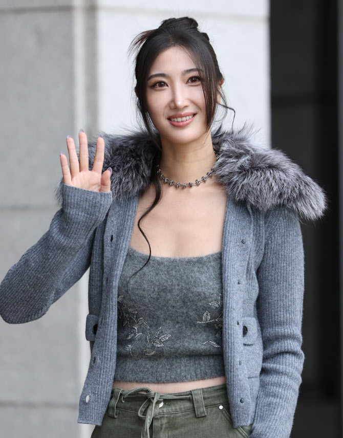 이재, 사랑스러운 인사                                                                                                                                                                                   