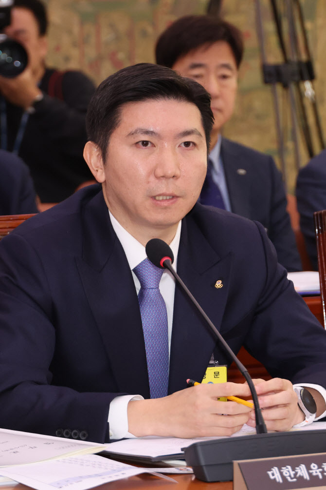 유승민 대한체육회장 "후원금 의혹, 사실 확인시 사퇴하겠다"