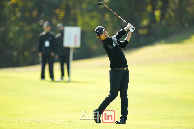 [골프in 포토]장동규,똑바로 날린다                                                                                                                                                                       
