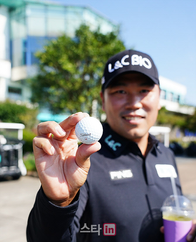  이대한, 디팬딩 챔프의 볼                                                                                                                                                                         