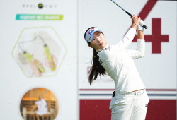 [골프in 포토]이동은,홀인원을 향하여                                                                                                                                                                     