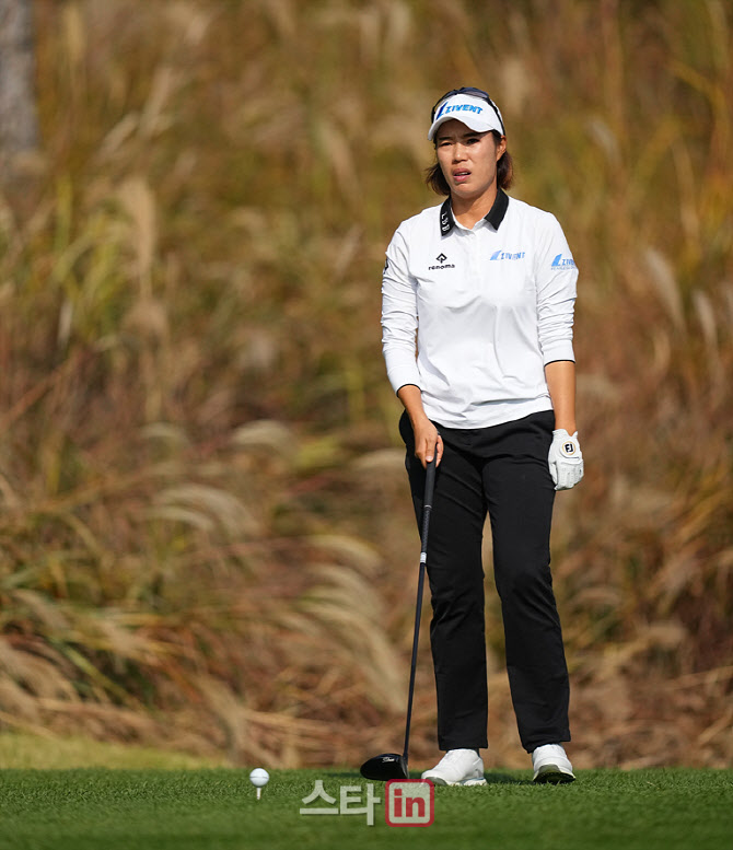 [골프in 포토]최민경,타깃 보며 준비한다                                                                                                                                                                  