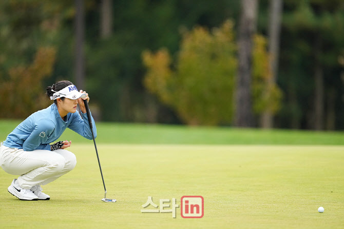 [골프in 포토]김민별,버디위해 집중한다                                                                                                                                                                   