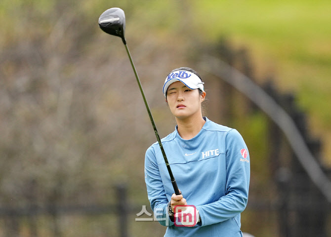 [골프in 포토]김민별,조준은 확실하게                                                                                                                                                                     