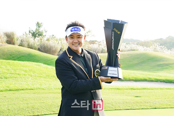  박상현, 20년 만에 40대 다승 기록                                                                                                                                                                 