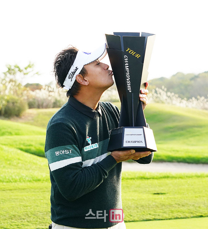  박상현, KPGA 투어 최초 통산 상금 60억원 돌파도 머지 않았죠                                                                                                                                       