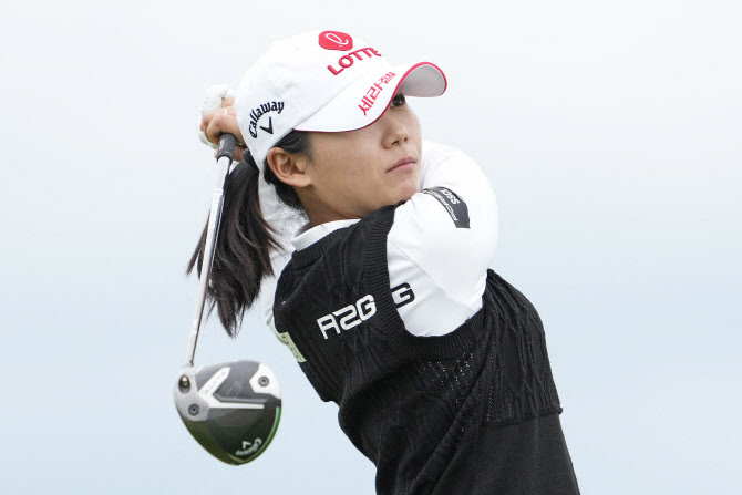 황유민, LPGA 신인왕 계보 잇는다…日루키들과 각축 전망
