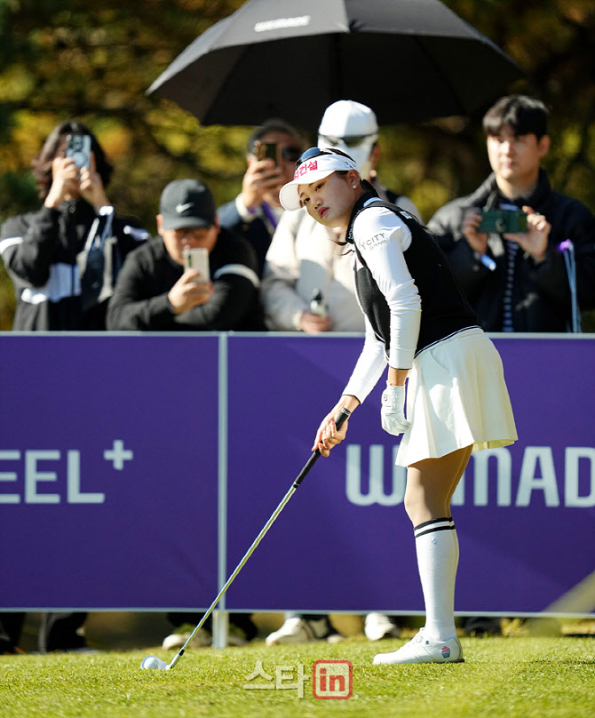 노승희,핀 방향으로 선다                                                                                                                                                                           