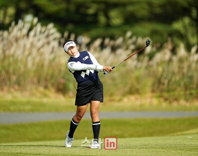 김민주,타구는 그린 중앙                                                                                                                                                                           