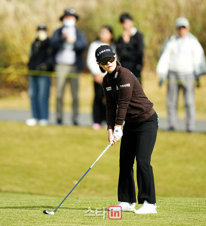 최은우,핀을 보고 준비한다                                                                                                                                                                         