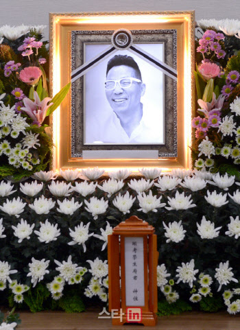 구충제 &apos;희망&apos; 가졌지만…폐암 투병 끝 떠난 김철민[그해 오늘]