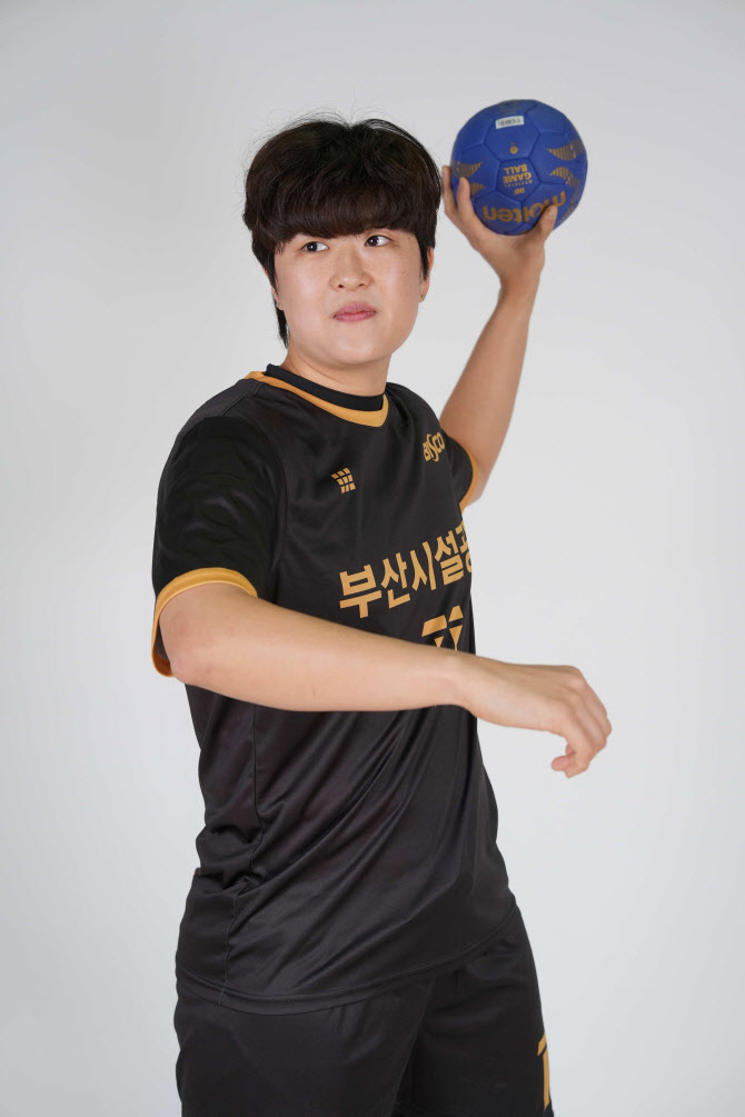 유럽 최고 무대 정복한 '핸드볼 여제' 류은희의 화려한 귀환