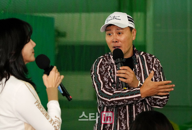 변기수,참가자들에게 선물을 드려야죠                                                                                                                                                               