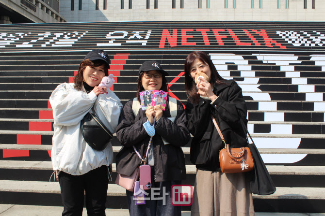 "관광·플랫폼 산업까지 확장… 경제효과, 스위프트 압도할 것"