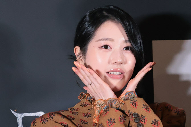 장다아, 꽃                                                                                                                                                                                              