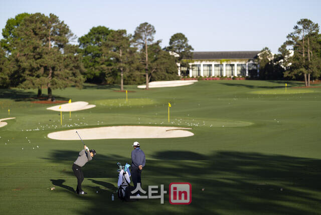 승부는 시작됐다... 마스터스 연습장서 코스 공략 익히기 바쁜 선수들
