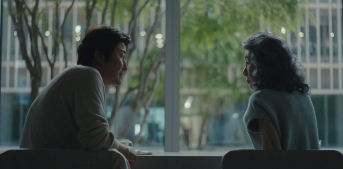 '기생충' 세계관의 확장판… '성난 사람들2'[별의별 리뷰]