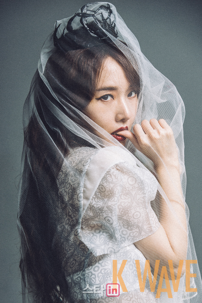李贞贤杂志kwave7月号4pvogue8月号2p