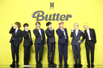 BTS, 매 순간이 신기록… '버터'로 전세계 녹였다