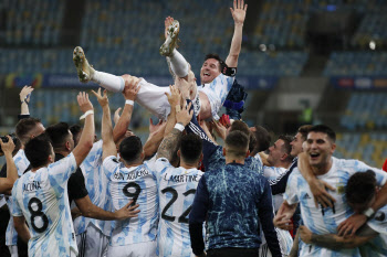 메시, 드디어 한 풀었다...아르헨, 28년 만에 코파 아메리카 우승