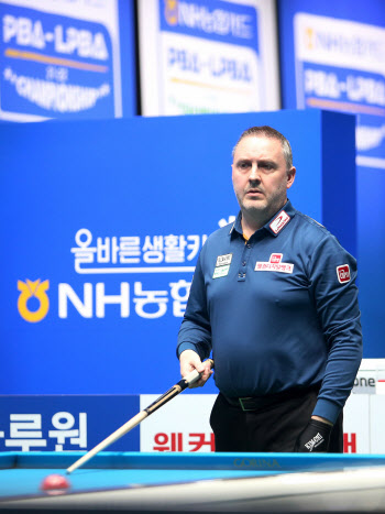 '3쿠션 세계최강' 쿠드롱, 무난히 PBA 64강행...조재호도 통과