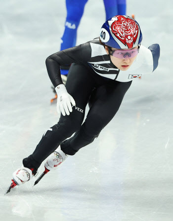 최민정, 女500m 예선 1위 산뜻한 출발...이유빈은 탈락