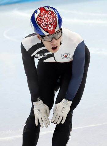 황대헌, 남자 1500m 감격의 금메달...한국 첫 金