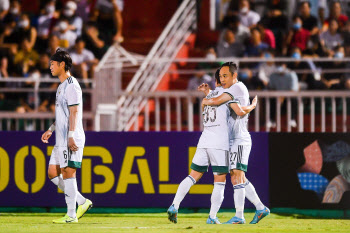 전북, 호앙아인과 1-1 무승부...ACL 조 2위로 떨어져