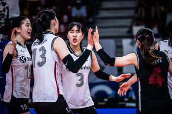 한국 여자배구, 태국에게도 0-3 완패...VNL 9연패 수렁