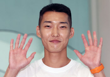 세계선수권 D-1...'스마일점퍼' 우상혁, 한국 육상 새 역사 쓴다