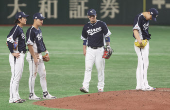 '도쿄돔 폭망' 한국 야구, 일본에 충격의 9점차 대패...WBC 사실상 탈락