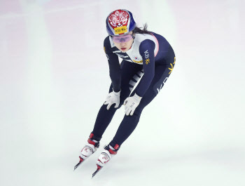 최민정, 여자 1,500m서 은메달... 1위는 스휠팅