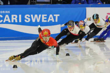 린샤오쥔, 남자 500m 결승서 실격... 이준서-홍경환은 결승 진출 실패