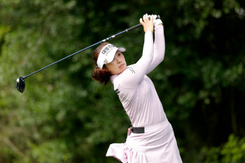 이정은, LPGA 매치플레이 2차전 승리해 조 1위…“내일 무조건 이겨야”(종합)