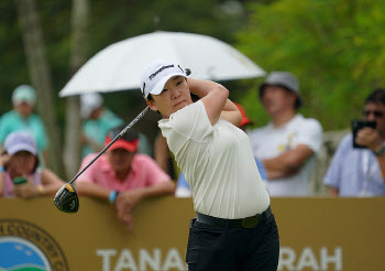 신지애, JLPGA 투어 시즌 6번째 '톱10'..트러스트 레이디스 공동 8위