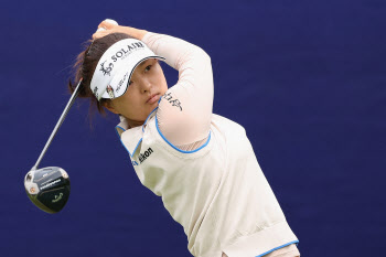 “한 샷 한 샷이 역사”…고진영, 여자 골프 최초 159주 세계 1위 도전