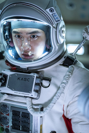 "영화적 체험을 경험하라"… '더 문', IMAX·돌비·4DX 개봉 확정