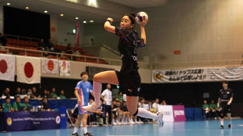 한국 여자핸드볼, 중국에 13점차 대승,,,올림픽 亞예선 2연승