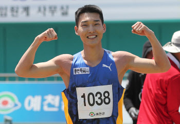 우상혁, 다이아몬드리그 파이널 진출...세계선수권 노메달 아쉬움 씻었다