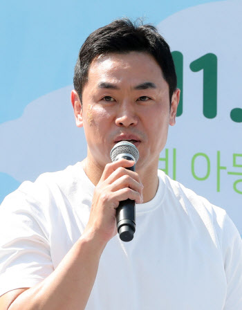 송대남 유도 금메달리스트 "마라톤 부상 없이 완주하세요"