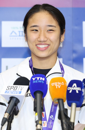 세계 1위 안세영, 중국오픈 여자단식 우승...통산 9번째 金