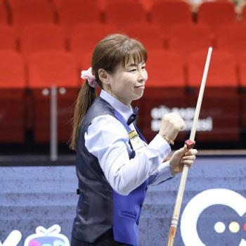 이신영, 한국 선수 최초 세계여자3쿠션선수권 우승 쾌거...김하은 3위