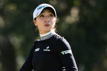 리디아 고, LPGA 투어 개막전 3R 2타 차 선두…통산 20승 ‘눈앞’