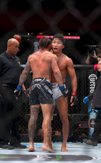 '코리안 타이거' 이정영, UFC 데뷔전서 3-0 판정승...산뜻한 출발